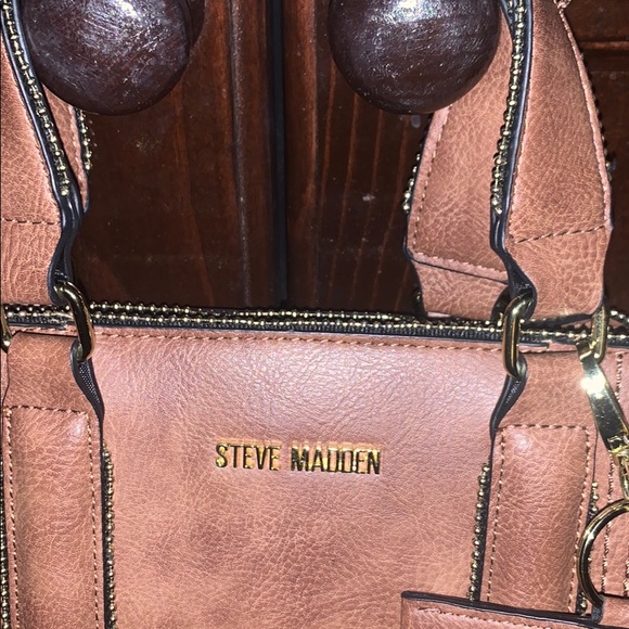NWOT- Steve Madden Satchel w/adjustable strap - Picture 2 of 7